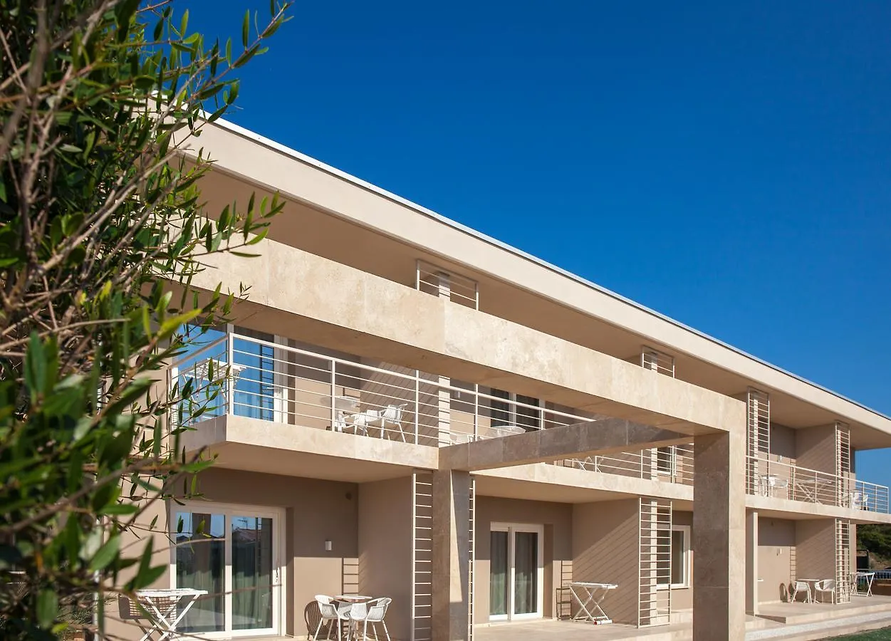 מרינה די קסטנייטו קרדוצ'י Hotel Boutique Carolina