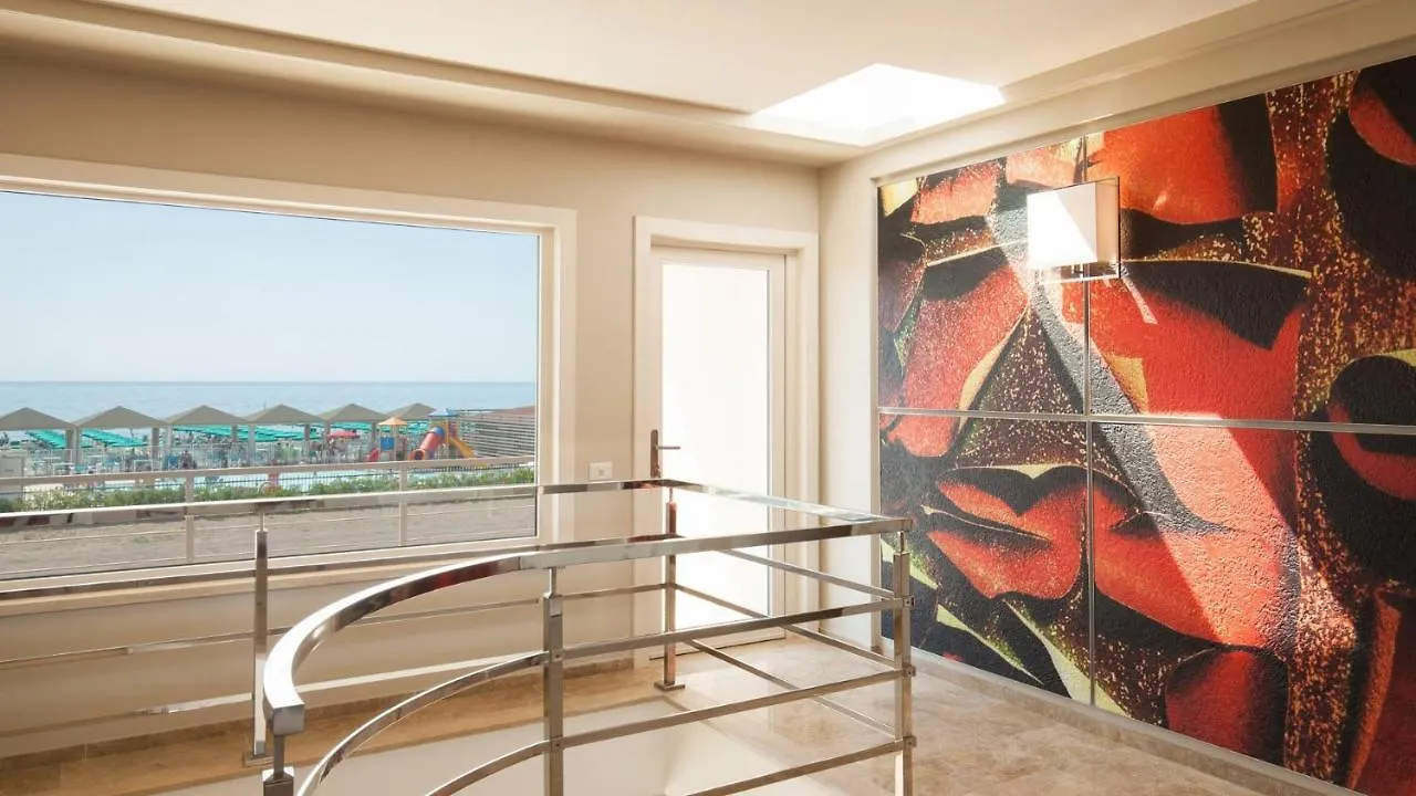 מרינה די קסטנייטו קרדוצ'י Hotel Boutique Carolina איטליה