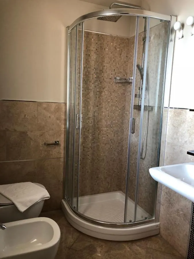 מרינה די קסטנייטו קרדוצ'י Hotel Boutique Carolina